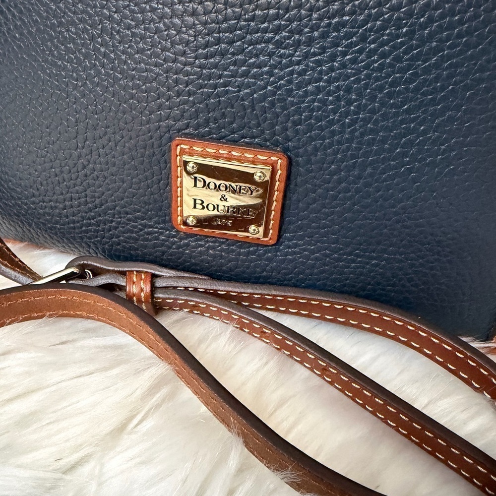 Dooney & Bourke Black and Tan Crossbody Bag - Picture 2 of 14